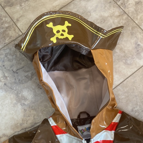 Kid size 5-6 pirate rain jacket. - Picture 2 of 4